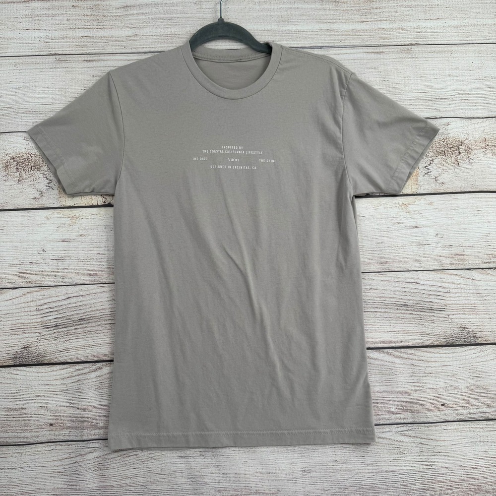 Vuori Graphic Tee Mens Size S Grey The Coastal California Lifestyle V9014